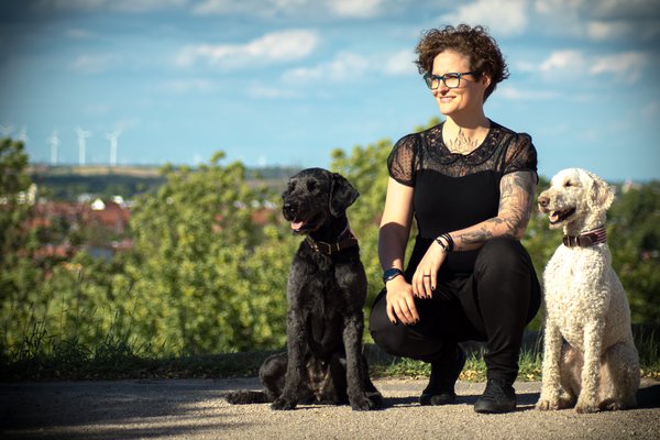 Susanne Wille mit Hunden